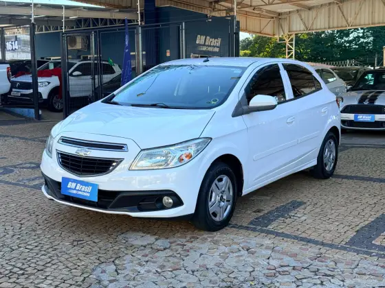 CHEVROLET ONIX 1.0 MPFI LT 8V FLEX 4P MANUAL CHEVROLET ONIX 1.0 MPFI LT 8V FLEX 4P MANUAL