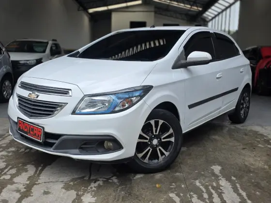 CHEVROLET ONIX 1.4 MPFI LT 8V FLEX 4P MANUAL CHEVROLET ONIX 1.4 MPFI LT 8V FLEX 4P MANUAL