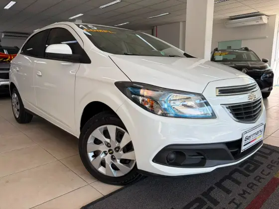 CHEVROLET ONIX 1.4 MPFI LT 8V FLEX 4P MANUAL CHEVROLET ONIX 1.4 MPFI LT 8V FLEX 4P MANUAL