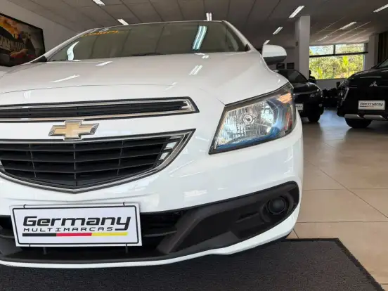 CHEVROLET-ONIX-1.4 MPFI LT 8V FLEX 4P MANUAL CHEVROLET-ONIX-2015