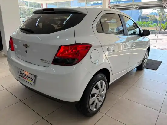 CHEVROLET-ONIX-1.4 MPFI LT 8V FLEX 4P MANUAL CHEVROLET-ONIX-2015