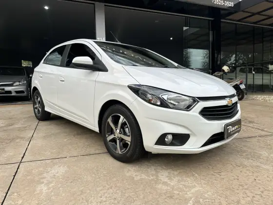 CHEVROLET ONIX 1.4 MPFI LTZ 8V FLEX 4P AUTOMÁTICO CHEVROLET ONIX 1.4 MPFI LTZ 8V FLEX 4P AUTOMÁTICO