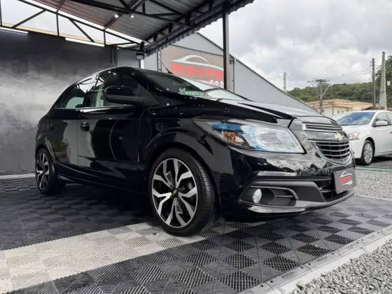 CHEVROLET ONIX 1.4 MPFI LTZ 8V FLEX 4P MANUAL CHEVROLET ONIX 1.4 MPFI LTZ 8V FLEX 4P MANUAL