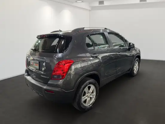 CHEVROLET-TRACKER-2016