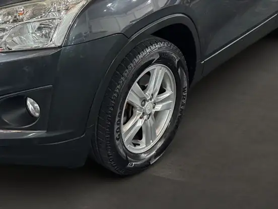 CHEVROLET-TRACKER-2016