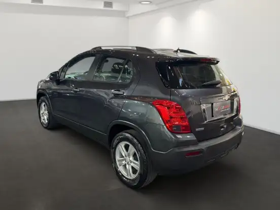 CHEVROLET-TRACKER-2016
