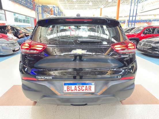 CHEVROLET-TRACKER-2023