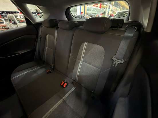 CHEVROLET-TRACKER-2023