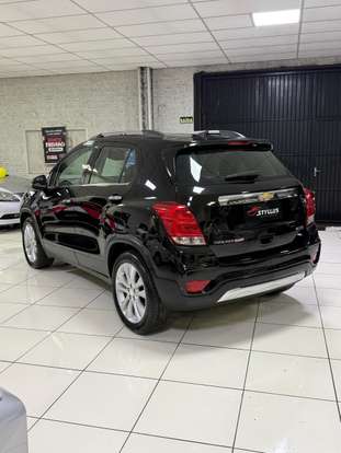CHEVROLET-TRACKER-2017