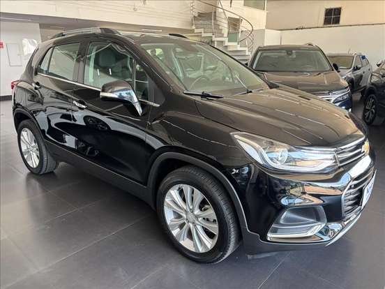 CHEVROLET-TRACKER-2017
