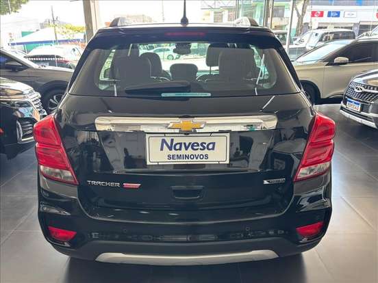 CHEVROLET-TRACKER-2017