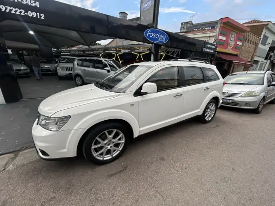 DODGE JOURNEY 3.6 RT V6 GASOLINA 4P AUTOMÁTICO DODGE JOURNEY 3.6 RT V6 GASOLINA 4P AUTOMÁTICO