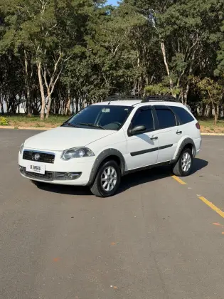 FIAT PALIO 1.4 MPI TREKKING WEEKEND 8V FLEX 4P MANUAL FIAT PALIO 1.4 MPI TREKKING WEEKEND 8V FLEX 4P MANUAL