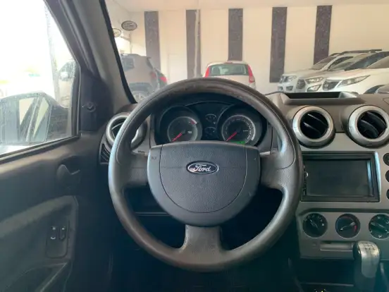 FIAT-PALIO-1.6 MPI ESSENCE 16V FLEX 4P AUTOMATIZADO FIAT-PALIO-2013