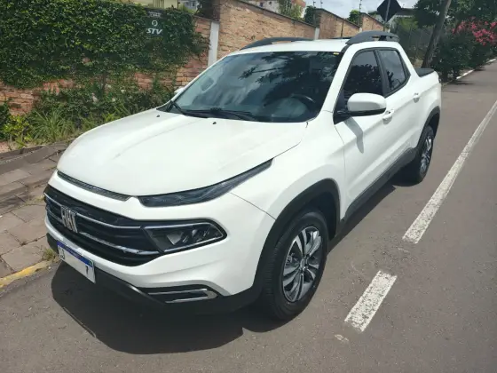 FIAT TORO 1.3 TURBO 270 FLEX FREEDOM AT6 FIAT TORO 1.3 TURBO 270 FLEX FREEDOM AT6