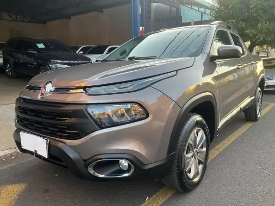 FIAT TORO 1.8 16V EVO FLEX FREEDOM AT6 FIAT TORO 1.8 16V EVO FLEX FREEDOM AT6