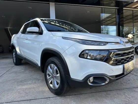 FIAT TORO 1.8 16V EVO FLEX FREEDOM AT6 FIAT TORO 1.8 16V EVO FLEX FREEDOM AT6