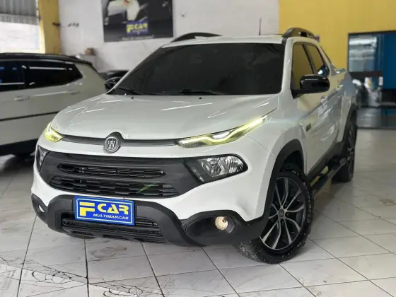 FIAT TORO 2.0 16V TURBO DIESEL ULTRA 4WD AT9 FIAT TORO 2.0 16V TURBO DIESEL ULTRA 4WD AT9