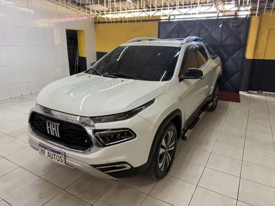 FIAT TORO 2.0 16V TURBO DIESEL VOLCANO 4WD AT9 FIAT TORO 2.0 16V TURBO DIESEL VOLCANO 4WD AT9