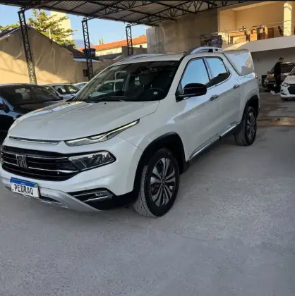 FIAT TORO 2.0 16V TURBO DIESEL VOLCANO 4WD AT9 FIAT TORO 2.0 16V TURBO DIESEL VOLCANO 4WD AT9