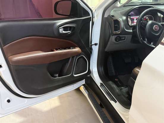 FIAT-TORO-2017