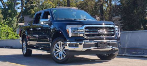 FORD F-150 5.0 V8 GASOLINA CD LARIAT BLACK FX4 AUTOMÁTICO