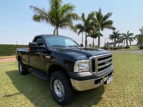 FORD F-250 3.9 XLT MAX POWER 4X4 CS DIESEL 2P MANUAL FORD F-250 3.9 XLT MAX POWER 4X4 CS DIESEL 2P MANUAL