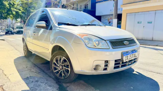 FORD FIESTA 1.6 MPI FIRST HATCH 8V FLEX 4P MANUAL FORD FIESTA 1.6 MPI FIRST HATCH 8V FLEX 4P MANUAL