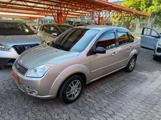 FORD FIESTA 1.6 MPI SEDAN 8V FLEX 4P MANUAL