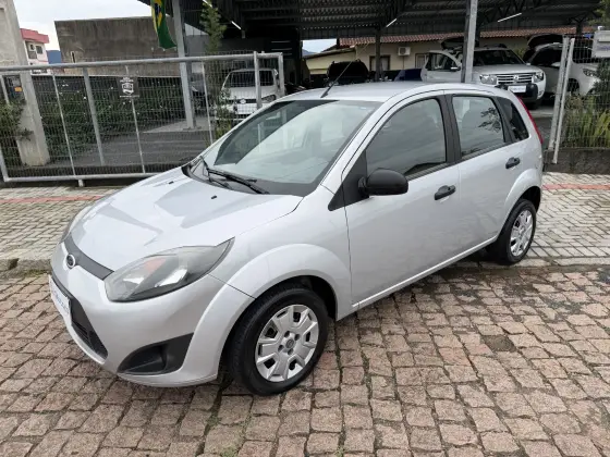 FORD FIESTA 1.6 ROCAM HATCH 8V FLEX 4P MANUAL FORD FIESTA 1.6 ROCAM HATCH 8V FLEX 4P MANUAL