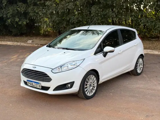 FORD FIESTA 1.6 TITANIUM HATCH 16V FLEX 4P POWERSHIFT