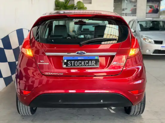 FORD-FIESTA-1.6 TITANIUM HATCH 16V FLEX 4P POWERSHIFT FORD-FIESTA-2014