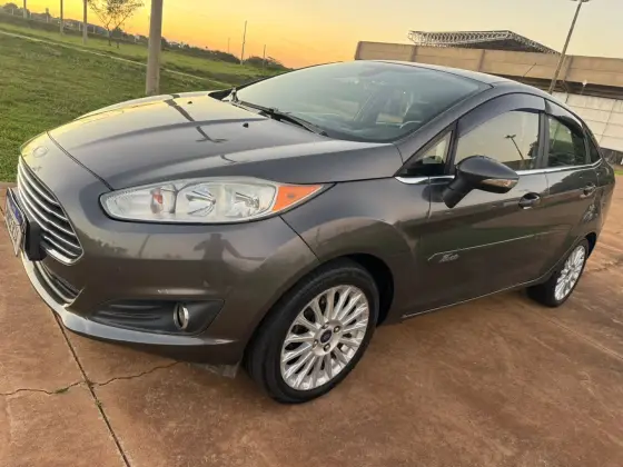 FORD FIESTA 1.6 TITANIUM SEDAN 16V FLEX 4P POWERSHIFT