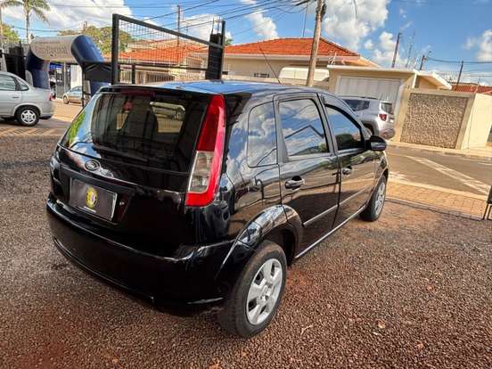 FORD-FIESTA-2008
