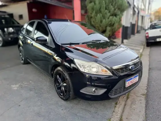 FORD FOCUS 2.0 GLX 16V FLEX 4P AUTOMÁTICO FORD FOCUS 2.0 GLX 16V FLEX 4P AUTOMÁTICO