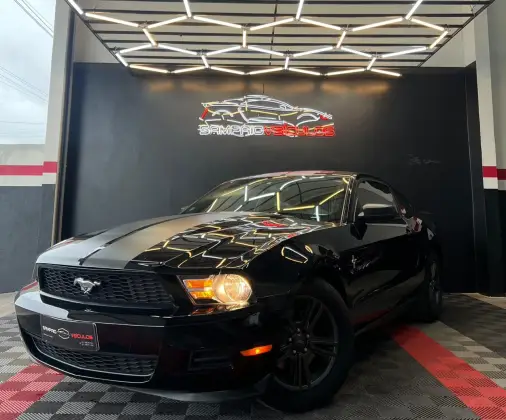 FORD MUSTANG 3.7 V6 GASOLINA AUTOMÁTICO FORD MUSTANG 3.7 V6 GASOLINA AUTOMÁTICO