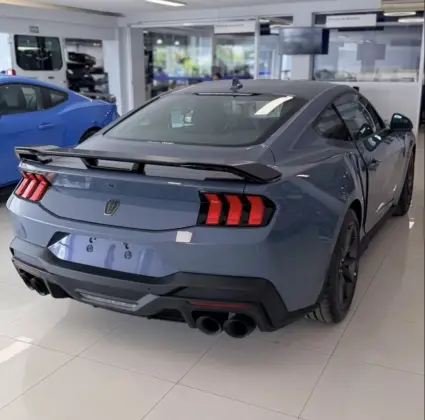 FORD MUSTANG 5.0 V8 GASOLINA DARK HORSE SELECTSHIFT FORD MUSTANG 5.0 V8 GASOLINA DARK HORSE SELECTSHIFT