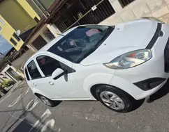 FORD FIESTA 1.5 S HATCH 16V FLEX 4P MANUAL FORD FIESTA 1.5 S HATCH 16V FLEX 4P MANUAL