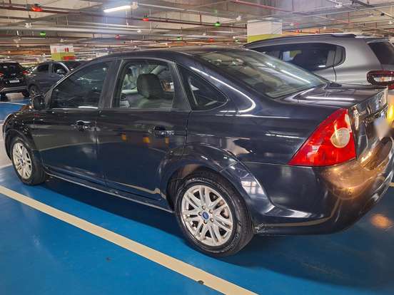 FORD-FOCUS-2.0 GLX SEDAN 16V FLEX 4P AUTOMÁTICO FORD-FOCUS-2013