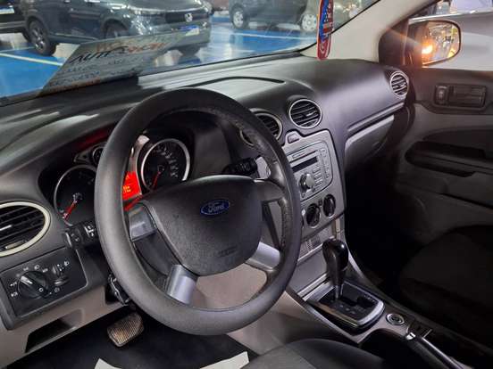 FORD-FOCUS-2.0 GLX SEDAN 16V FLEX 4P AUTOMÁTICO FORD-FOCUS-2013