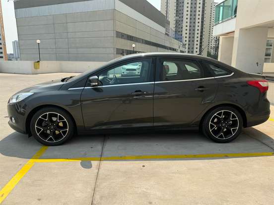 FORD-FOCUS-2.0 TITANIUM SEDAN 16V FLEX 4P POWERSHIFT FORD-FOCUS-2014