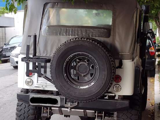 FORD-JEEP-CJ-5 FORD-JEEP-1982
