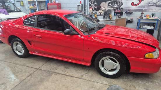 FORD-MUSTANG-1994