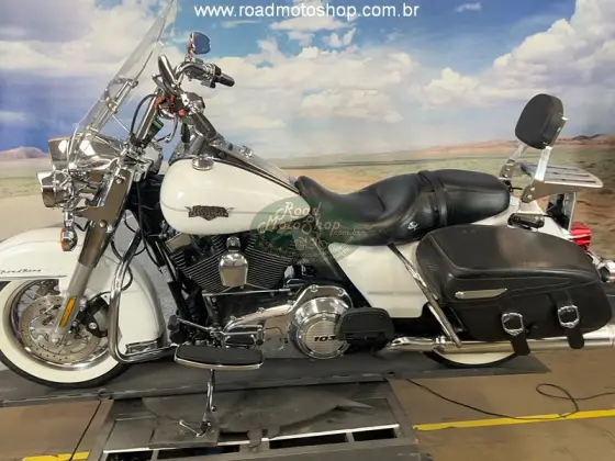 HARLEY-DAVIDSON ROAD KING CLASSIC HARLEY-DAVIDSON ROAD KING CLASSIC