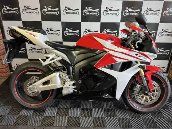 HONDA CBR 600RR HONDA CBR 600RR