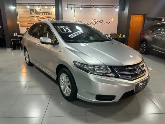 HONDA CITY 1.5 LX 16V FLEX 4P AUTOMÁTICO HONDA CITY 1.5 LX 16V FLEX 4P AUTOMÁTICO