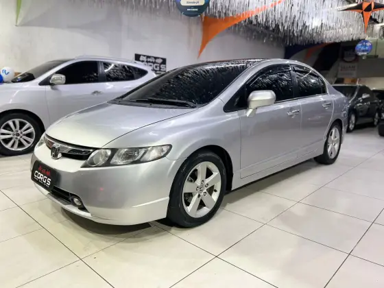 HONDA CIVIC 1.8 LXS 16V FLEX 4P AUTOMÁTICO HONDA CIVIC 1.8 LXS 16V FLEX 4P AUTOMÁTICO