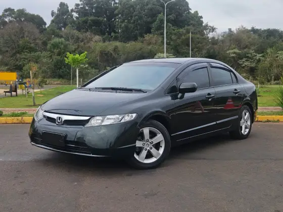 HONDA CIVIC 1.8 LXS 16V FLEX 4P AUTOMÁTICO HONDA CIVIC 1.8 LXS 16V FLEX 4P AUTOMÁTICO