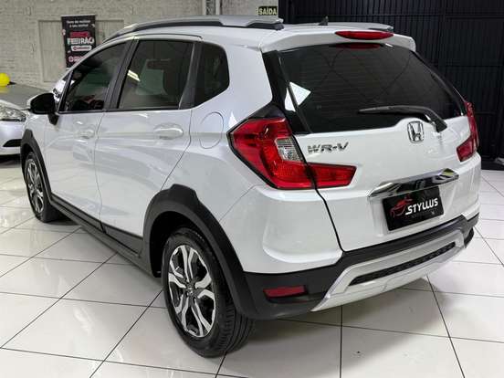 HONDA-WR-V-2017