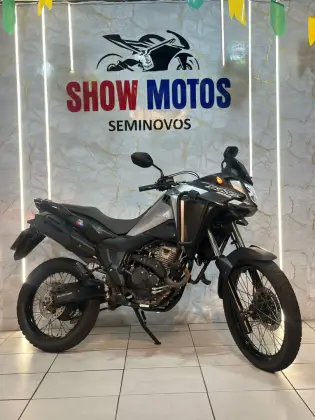 HONDA XRE 300 SAHARA HONDA XRE 300 SAHARA